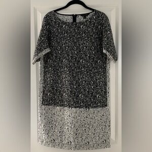 Banana Republic Black White Block Dress Size 6 with 2 pockets 0062